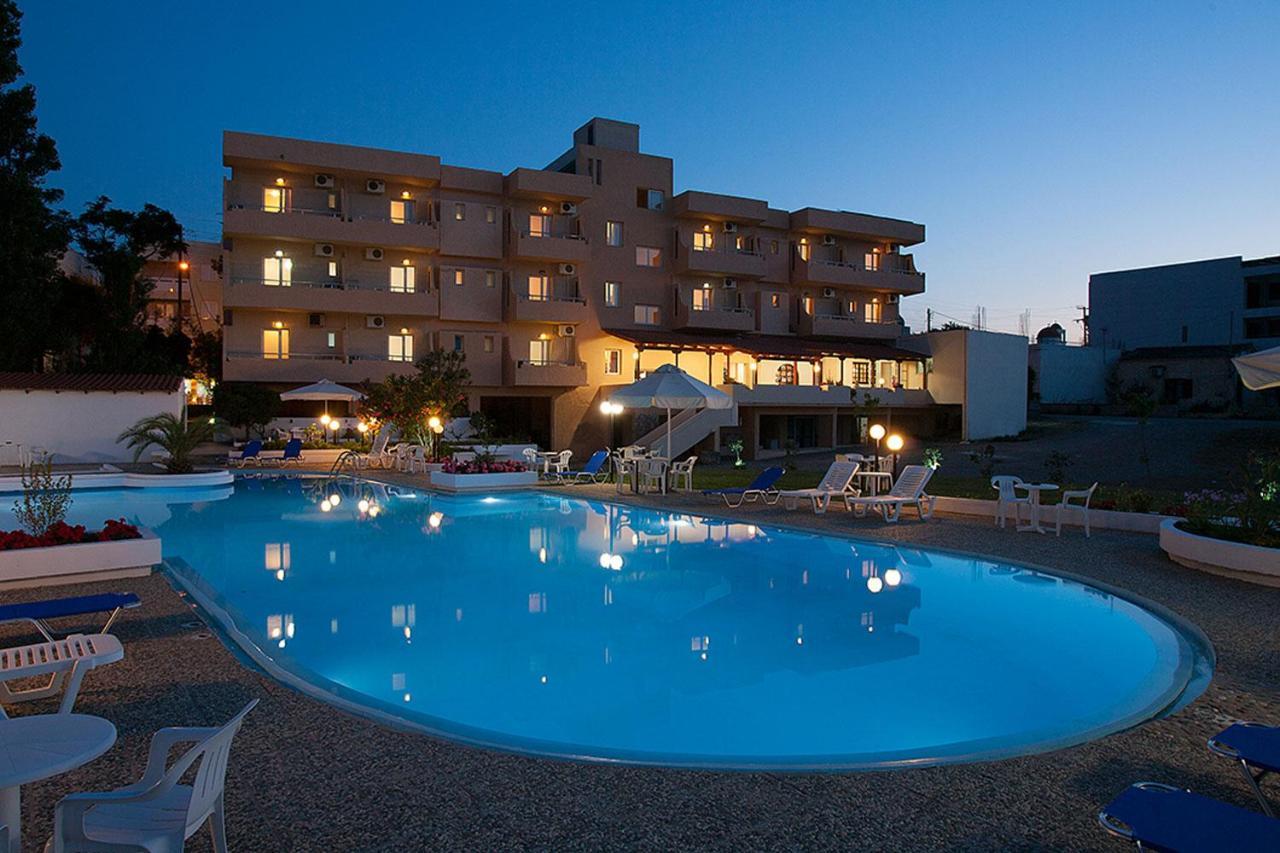 Albatross Hotel Maleme Exterior foto